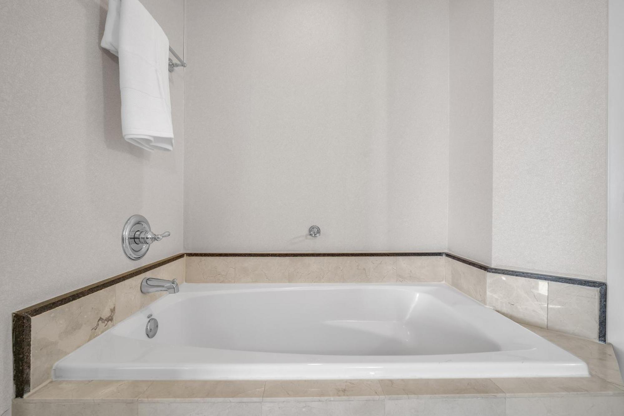 Trump Intl 2 Bedroom Apartment 1600 Sqf Ocean Front Miami Beach Exterior foto